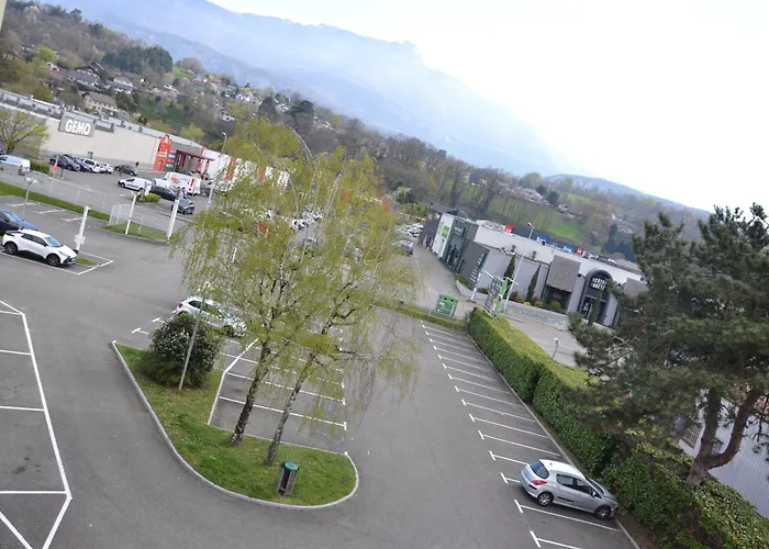 Ibis 3* Шамбери