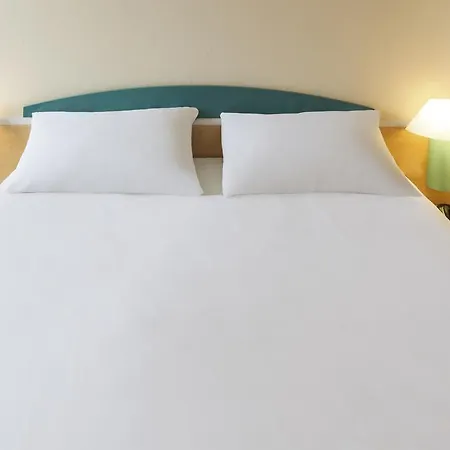 Ibis Hotel 3*