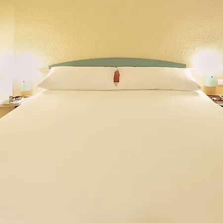 Ibis Hotel 3*
