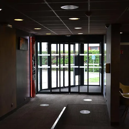 Ibis 3*