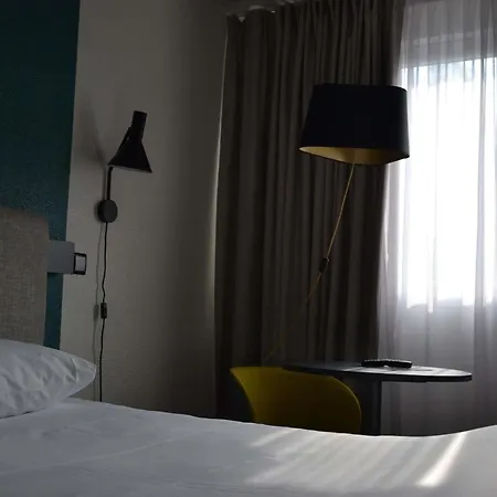 Ibis 3* Σαμπερί