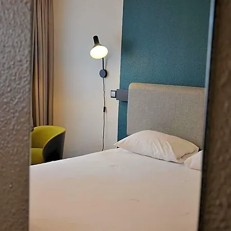Ibis Otel