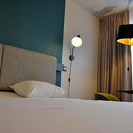 Ibis 3*
