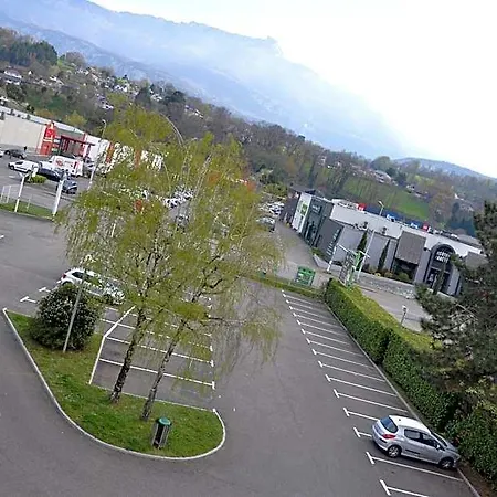 Ibis 3*
