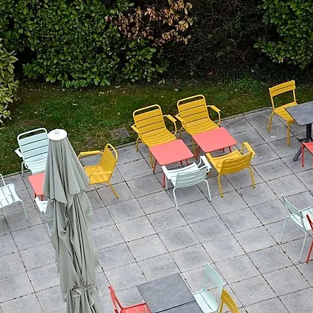 Ibis Hotel 3*